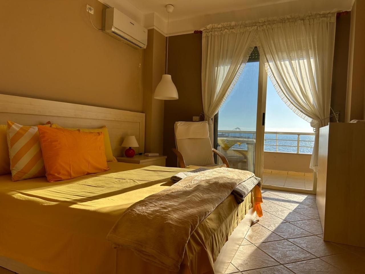 Beach View! Seaside Apartment Durrës Exteriör bild