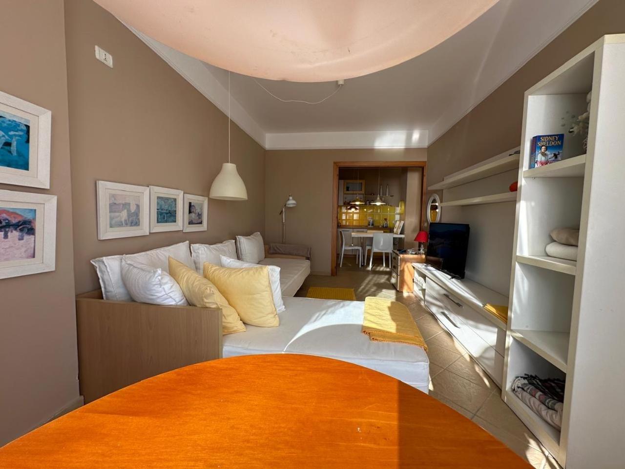 Beach View! Seaside Apartment Durrës Exteriör bild